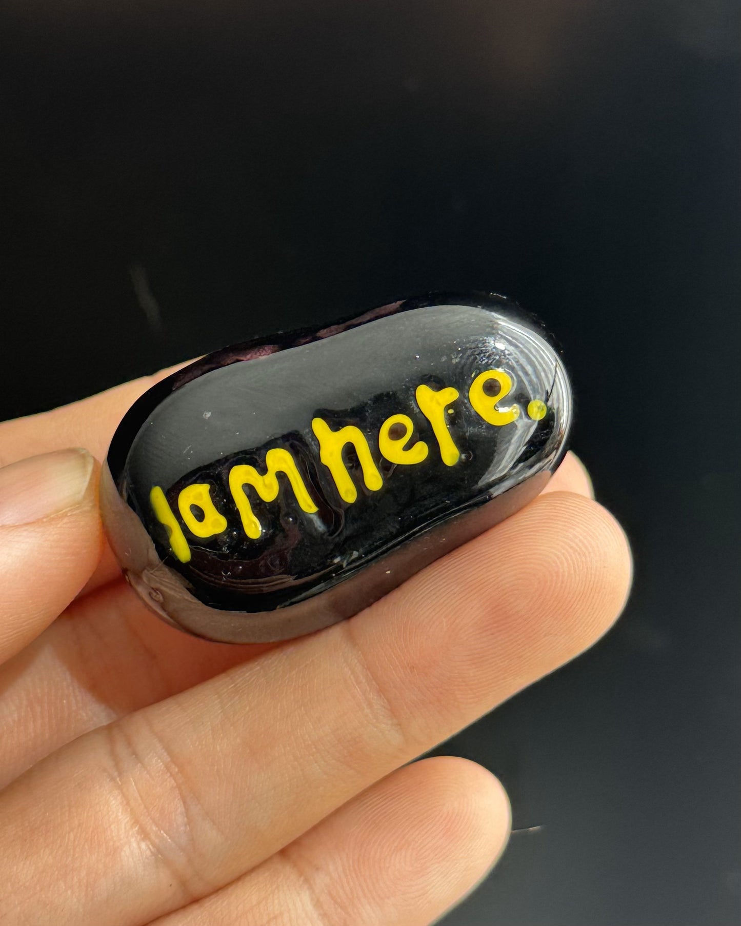 'I am here' black cat hand blown glass figurine