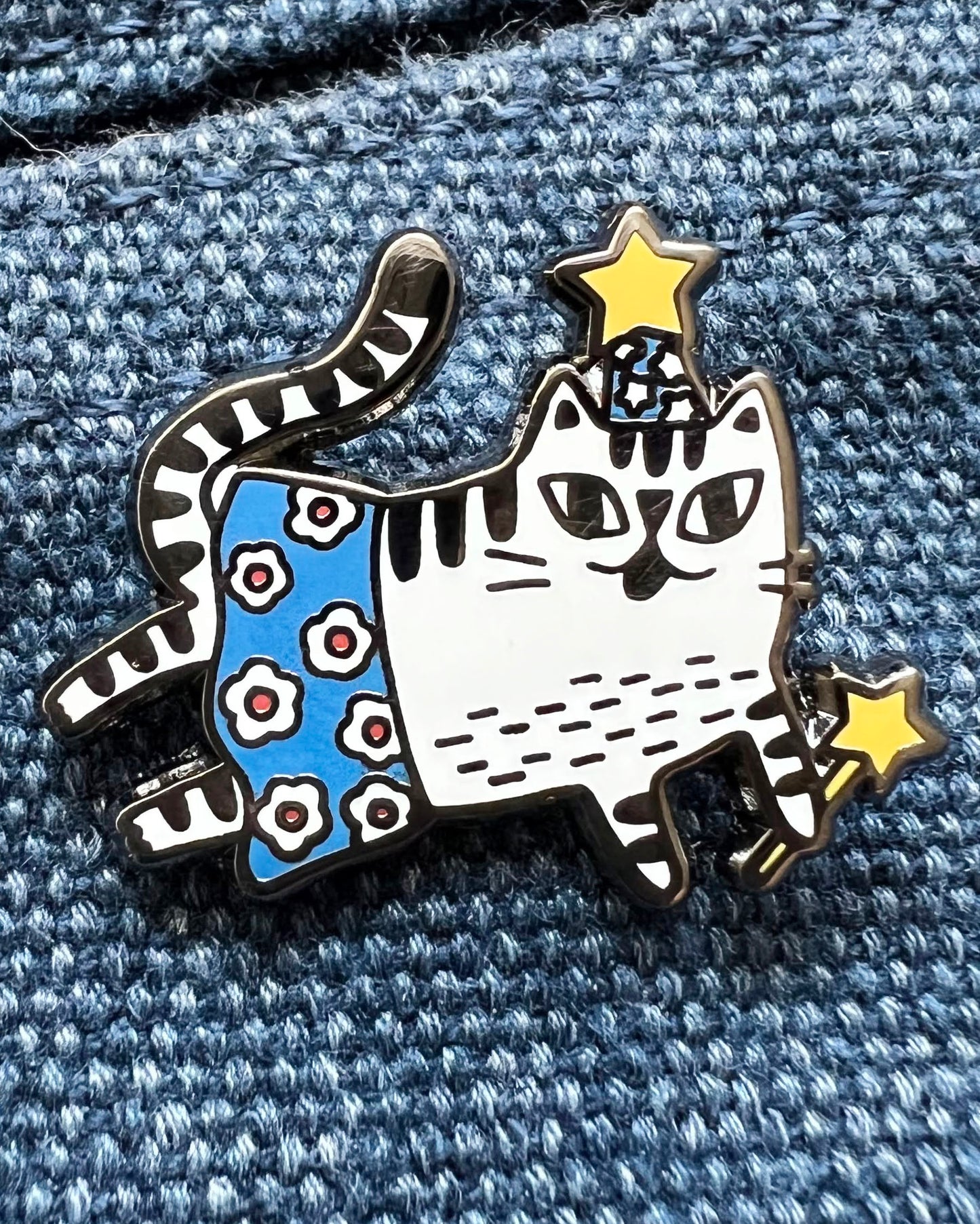 Cat Enamel Pin Wizard/Party Cat